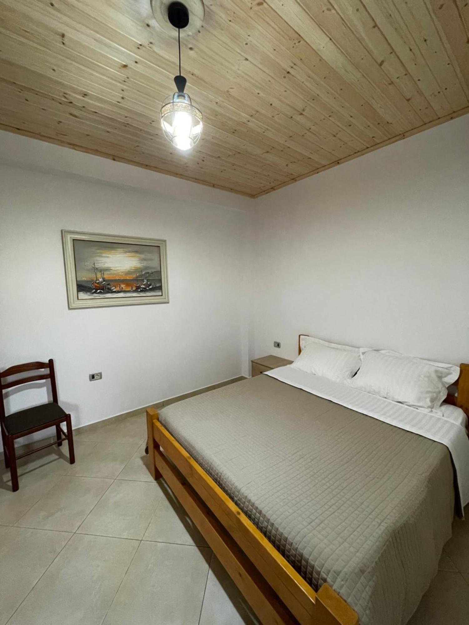 Rent Rooms Sakolli Berat Exterior photo